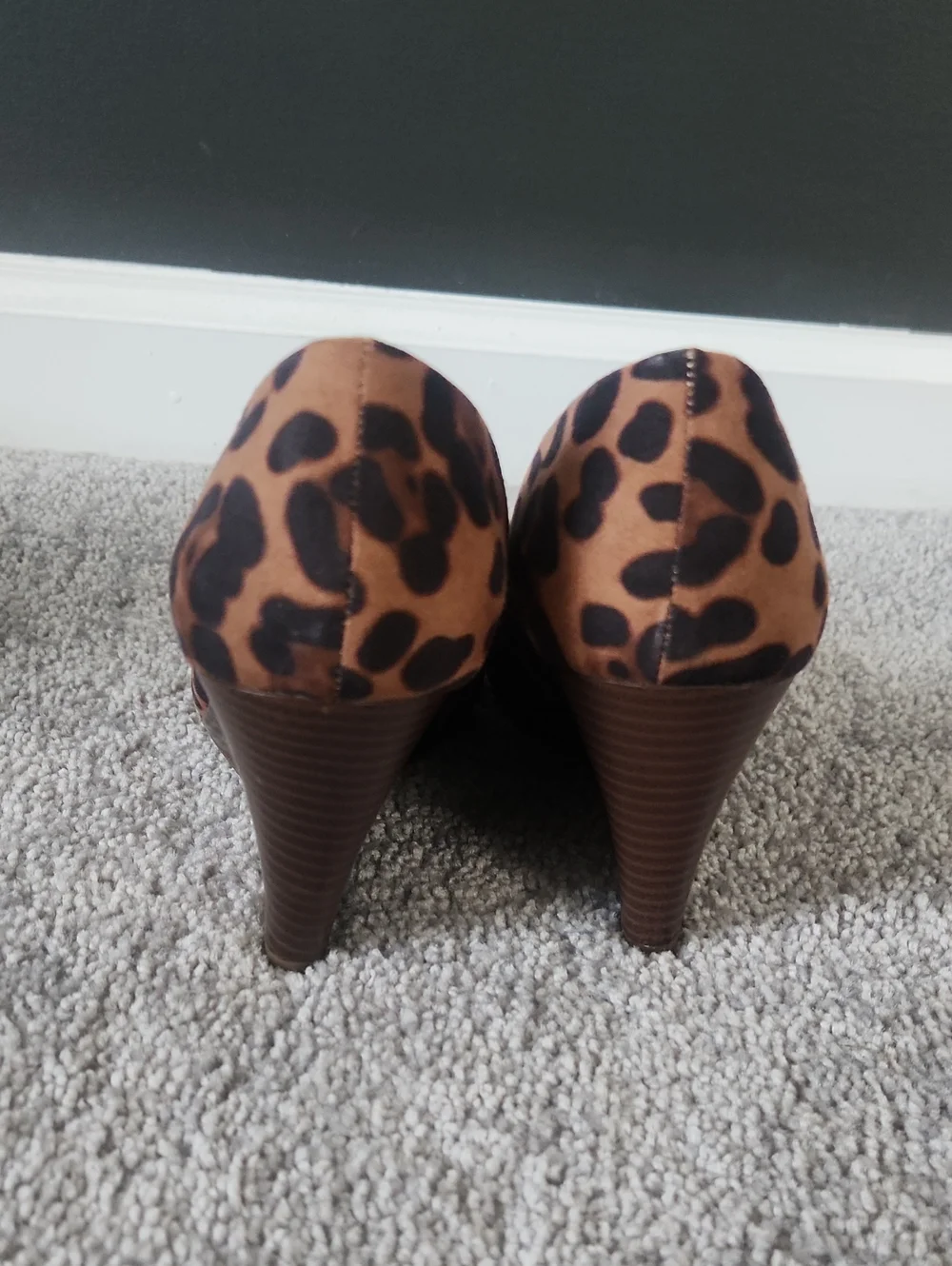 Jessica Simpson wedges animal print size 7